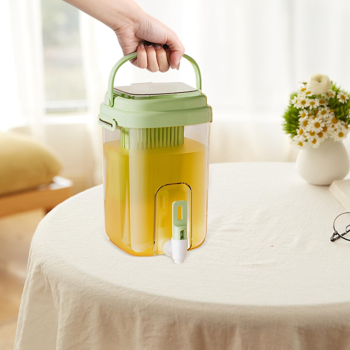 2l Fridge Water Jug with Faucet B604