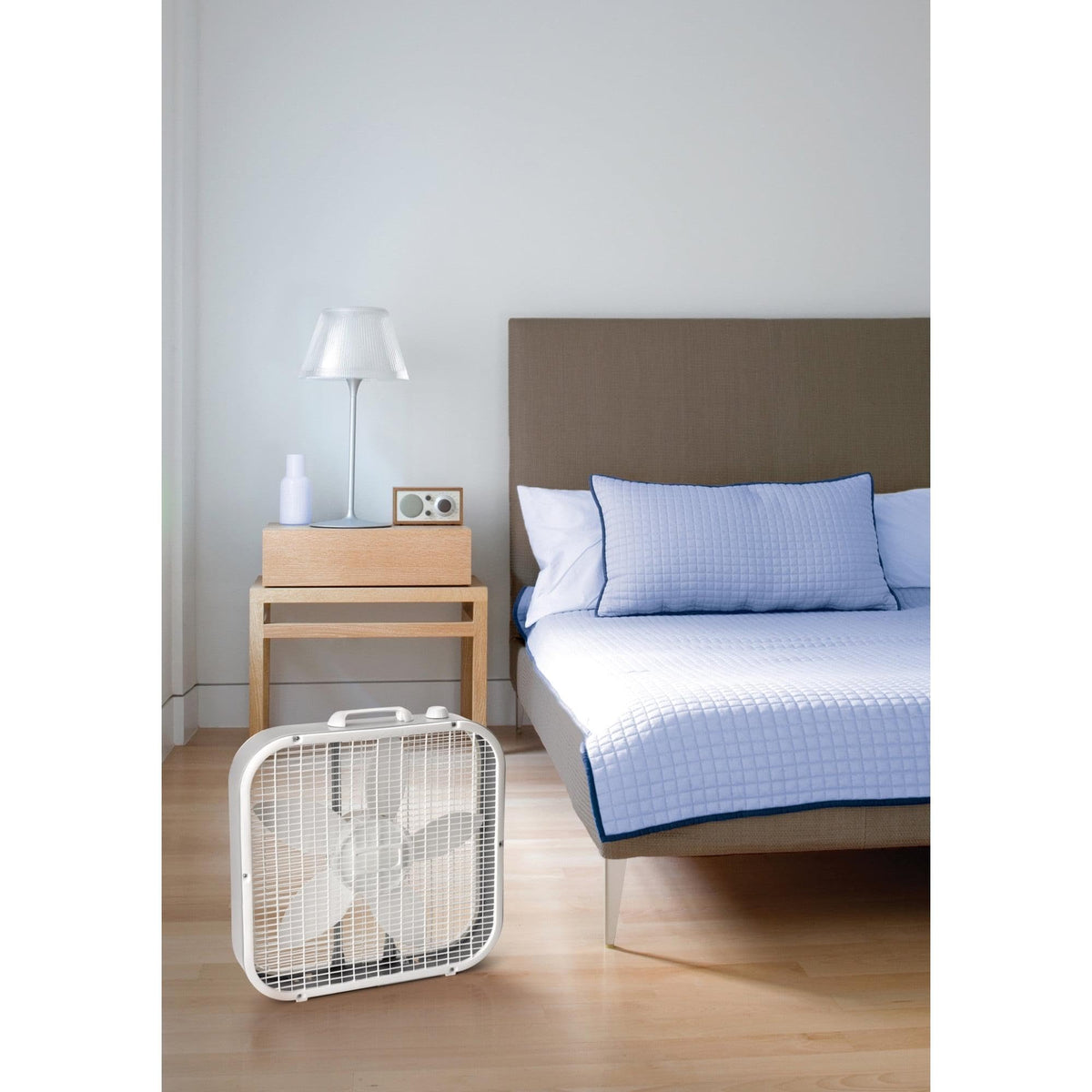 20" White Box Fan, 3 Speeds R55370