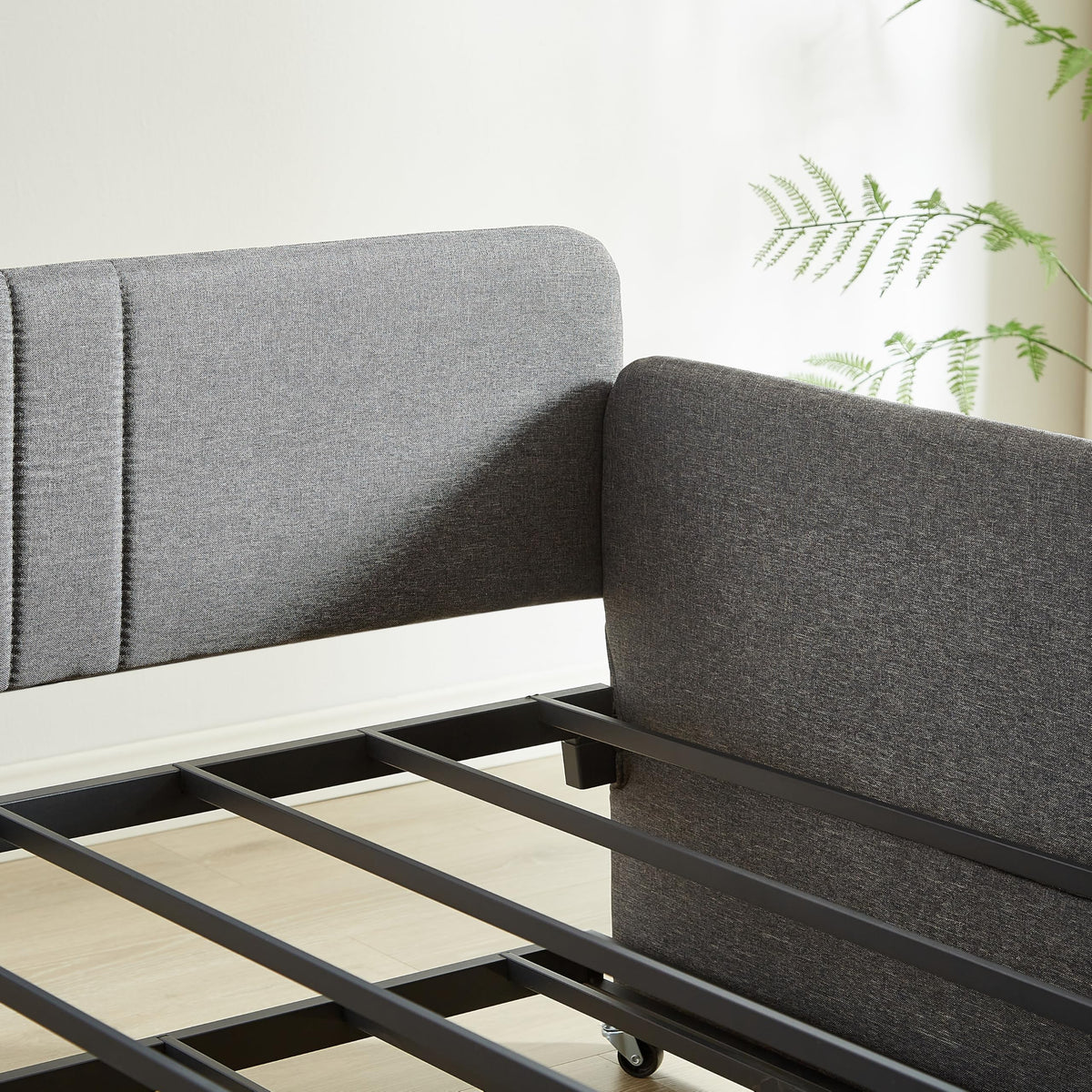 Twin Size Gray Linen Upholstered Daybed with Trundle F12437