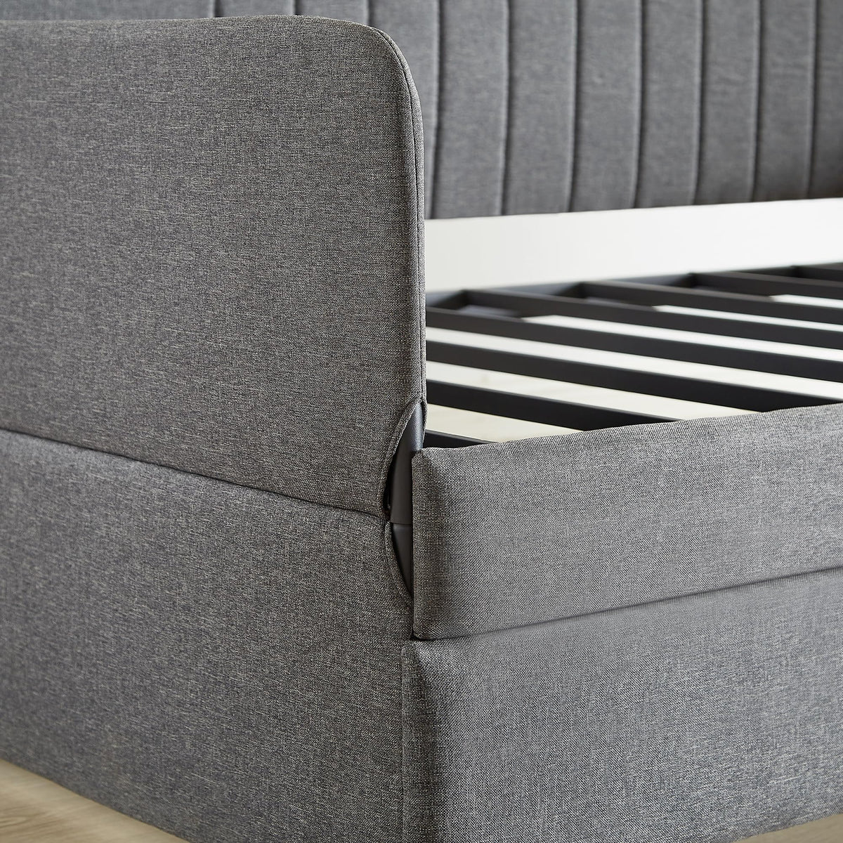 Twin Size Gray Linen Upholstered Daybed with Trundle F12437